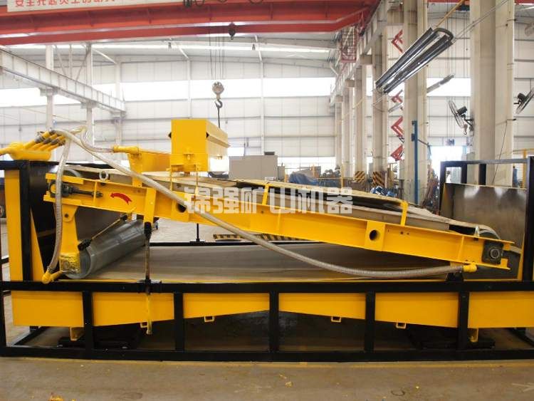 平板式磁選機(jī)(圖4) 平板式磁選機(jī)(圖4)